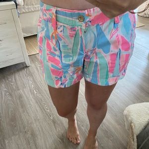 Lilly Pulitzer Callahan Shorts - LIKE NEW!